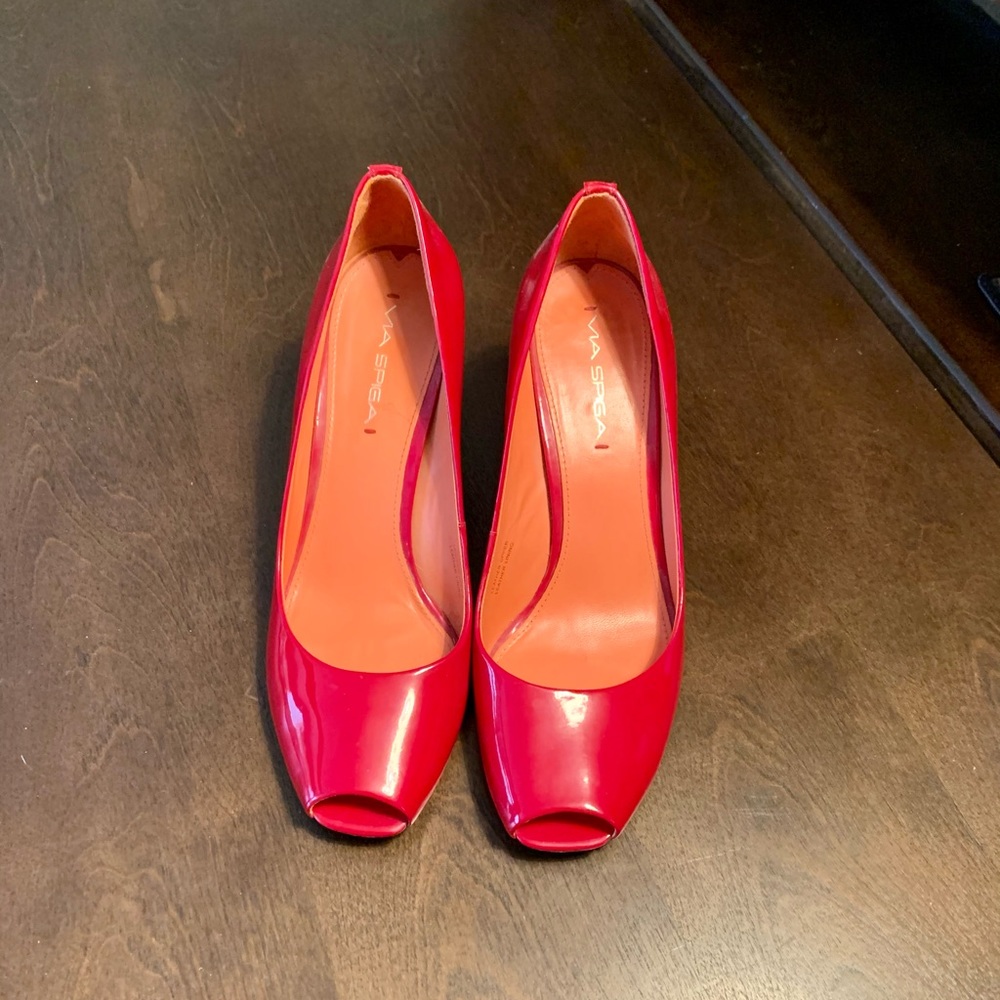 Via Spiga Nordstrom red patent open toe pumps